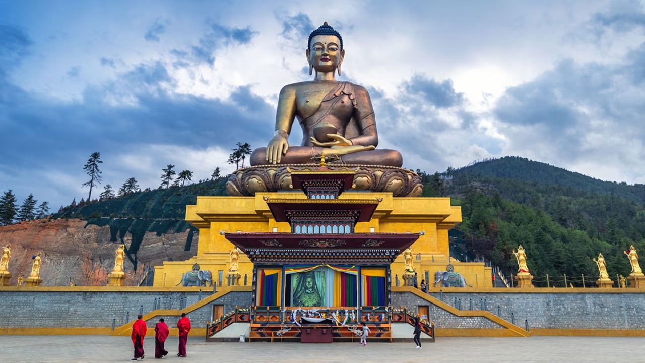 Musafirana - Great Buddha Dordenma gigantic Shakyamuni Buddha statue at Buddha Point in Thimphu, Book Bhutan Holiday Tour Packages with Musafirana Best Bhutan Travel Agent in India, Bhutan Holiday Tour Packages at B2B Price, B2B Bhutan Tour Operators in India, B2B Bhutan Travel Agents in India